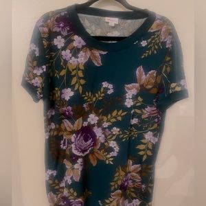 L LuLaRoe Liv barely worn. Teal and purple flowers